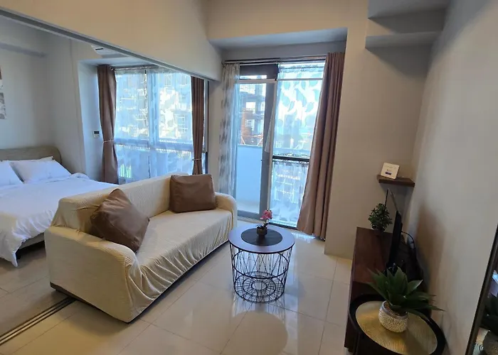 Modern Executive With Pool And Access *