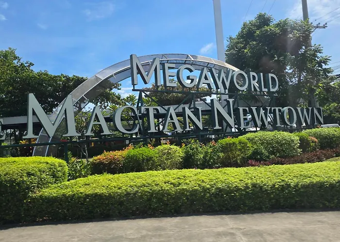 Modern Executive With Pool And Access * Punta Engano (Mactan)