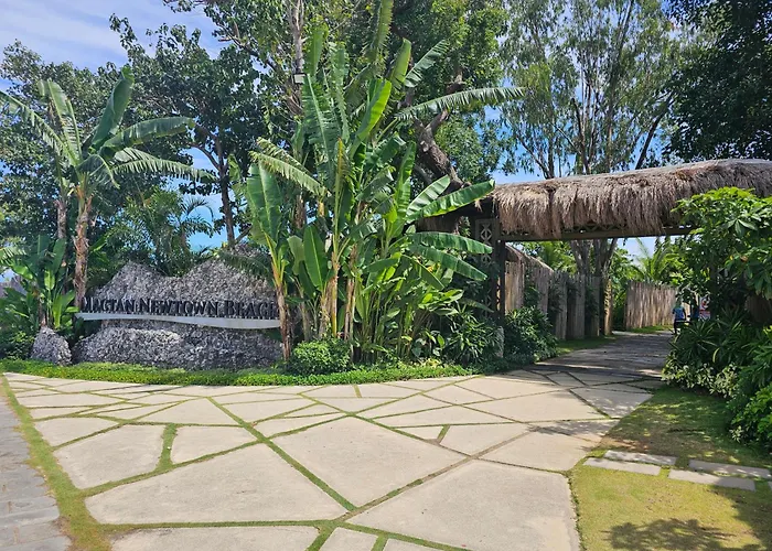 Modern Executive With Pool And Access *
